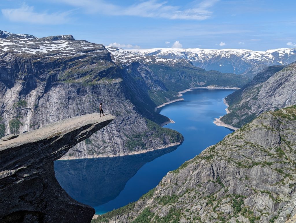 挪威惡魔之舌Trolltunga，五星級般的海外登山經驗。